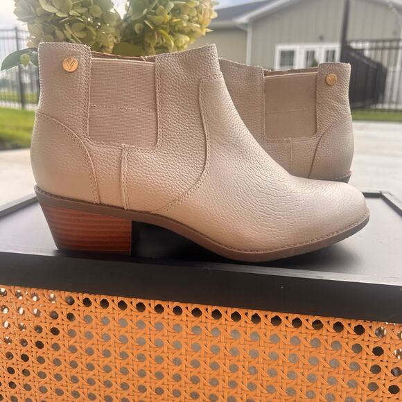 Vionic Finn Ankle Boots Beige Leather Women’s 7.5W Wide Orthotic Comfort EU 38 - Picture 6 of 16